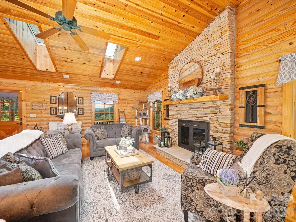 357 Rosewood Lane Burnsville NC 28714