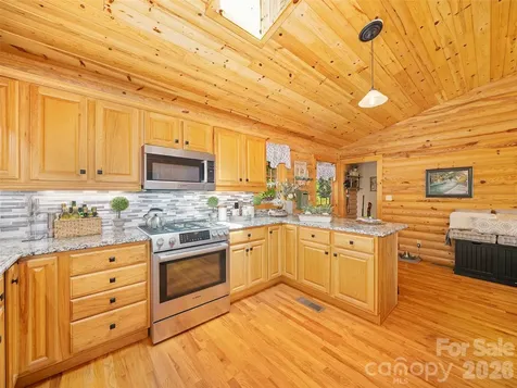 357 Rosewood Lane Burnsville NC 28714