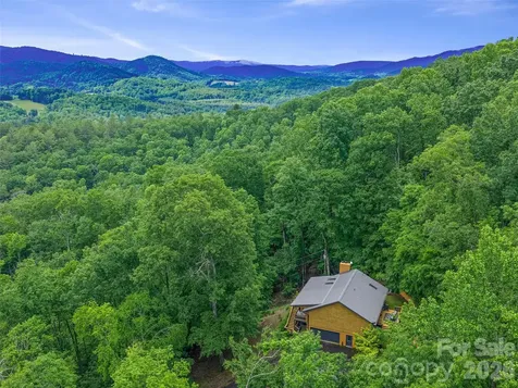 357 Rosewood Lane Burnsville NC 28714