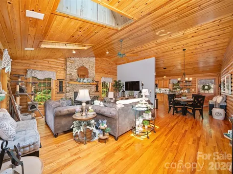 357 Rosewood Lane Burnsville NC 28714