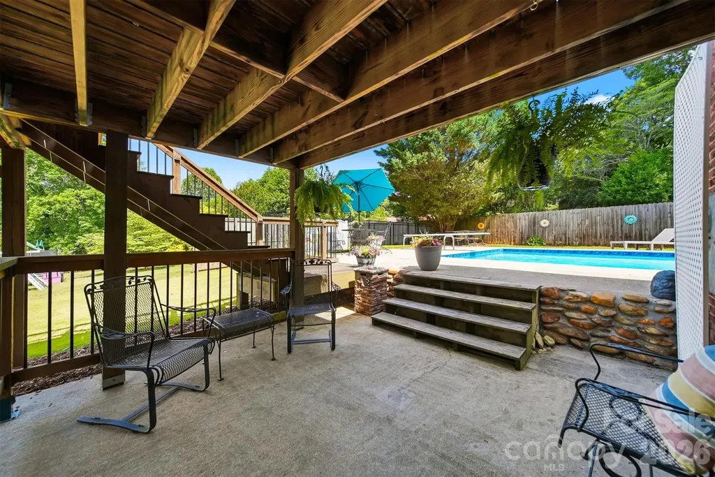 138 Whispering Pines Drive Hudson NC 28638