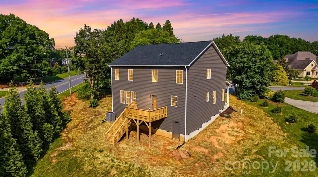 1147 10th Street Lane NW Hickory NC 28601