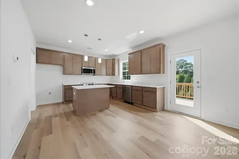 1147 10th Street Lane NW Hickory NC 28601