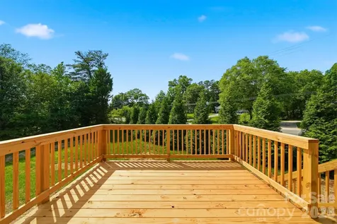 1147 10th Street Lane NW Hickory NC 28601