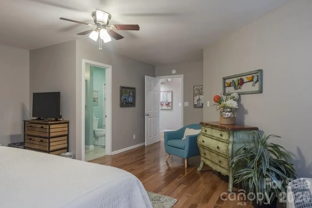147 W Lake Drive S Lake Lure NC 28746