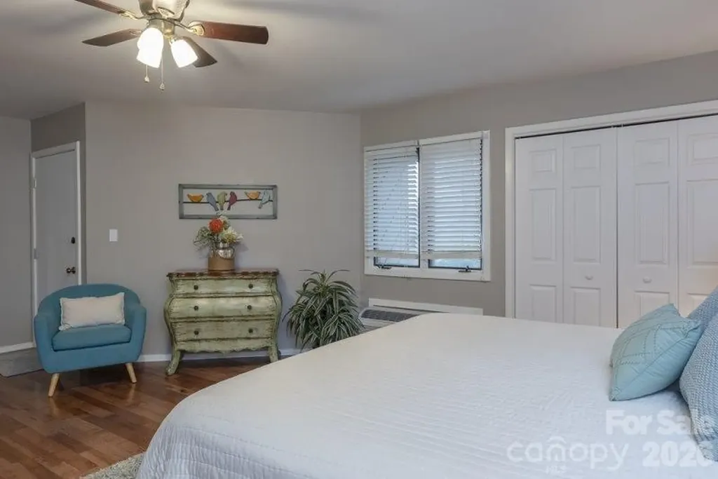147 W Lake Drive S Lake Lure NC 28746