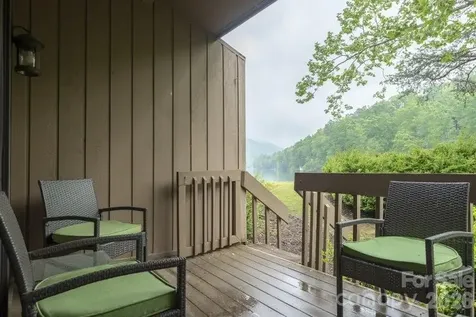 147 W Lake Drive S Lake Lure NC 28746