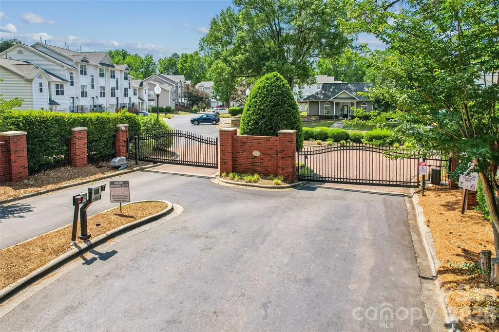 6333 Royal Celadon Way Charlotte NC 28269