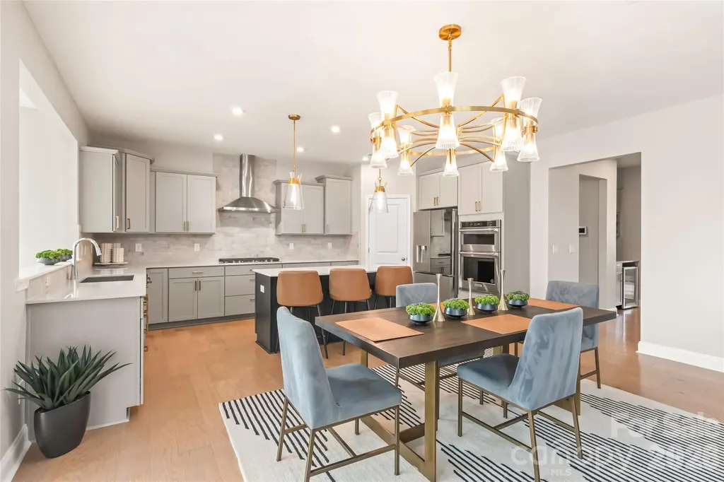 12205 Hollinhope Drive Charlotte NC 28278