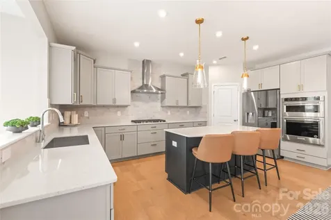 12205 Hollinhope Drive Charlotte NC 28278