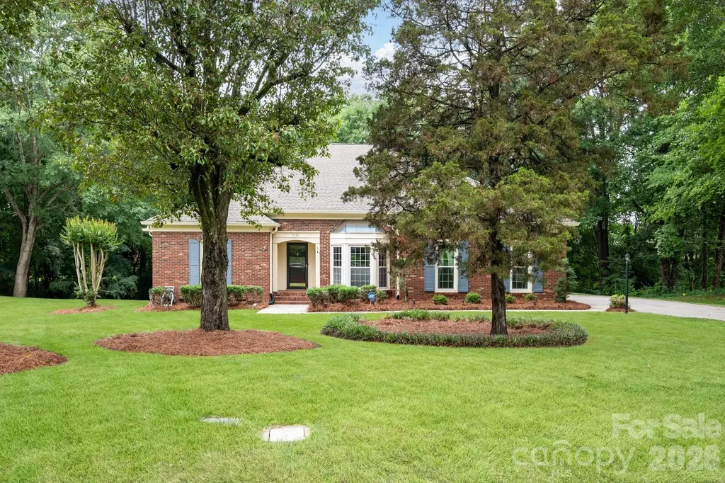 9232 Hemingford Court Charlotte NC 28277