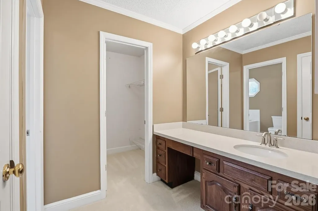 9232 Hemingford Court Charlotte NC 28277