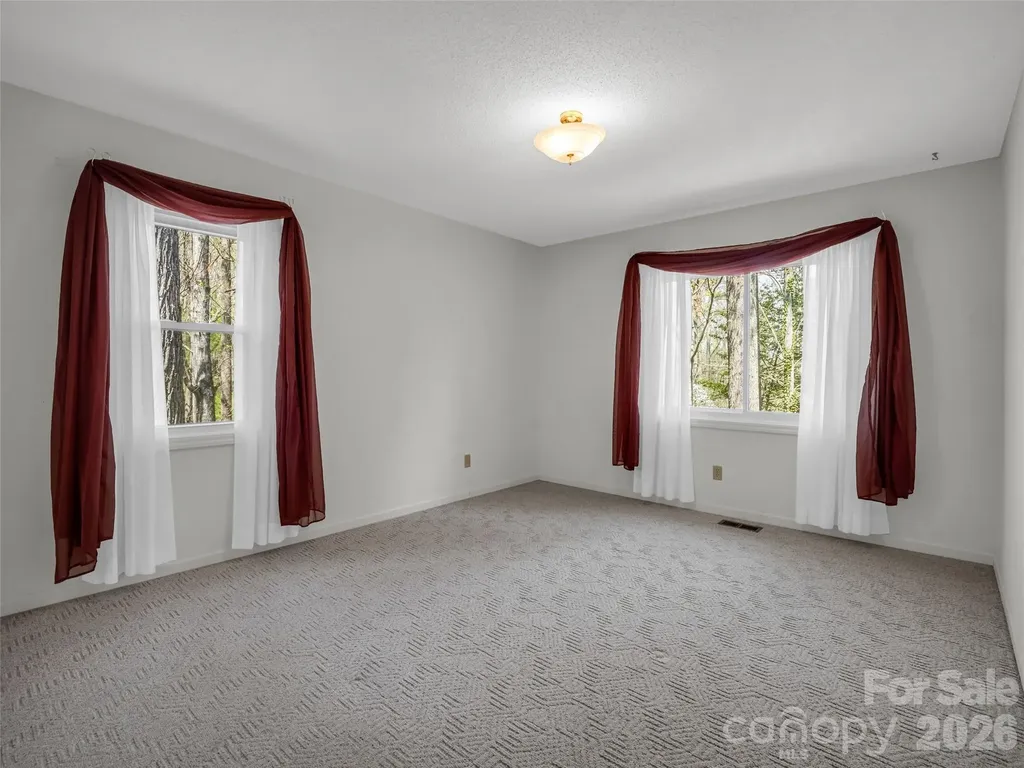 525 Maren Court Hendersonville NC 28739
