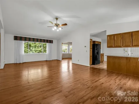 525 Maren Court Hendersonville NC 28739