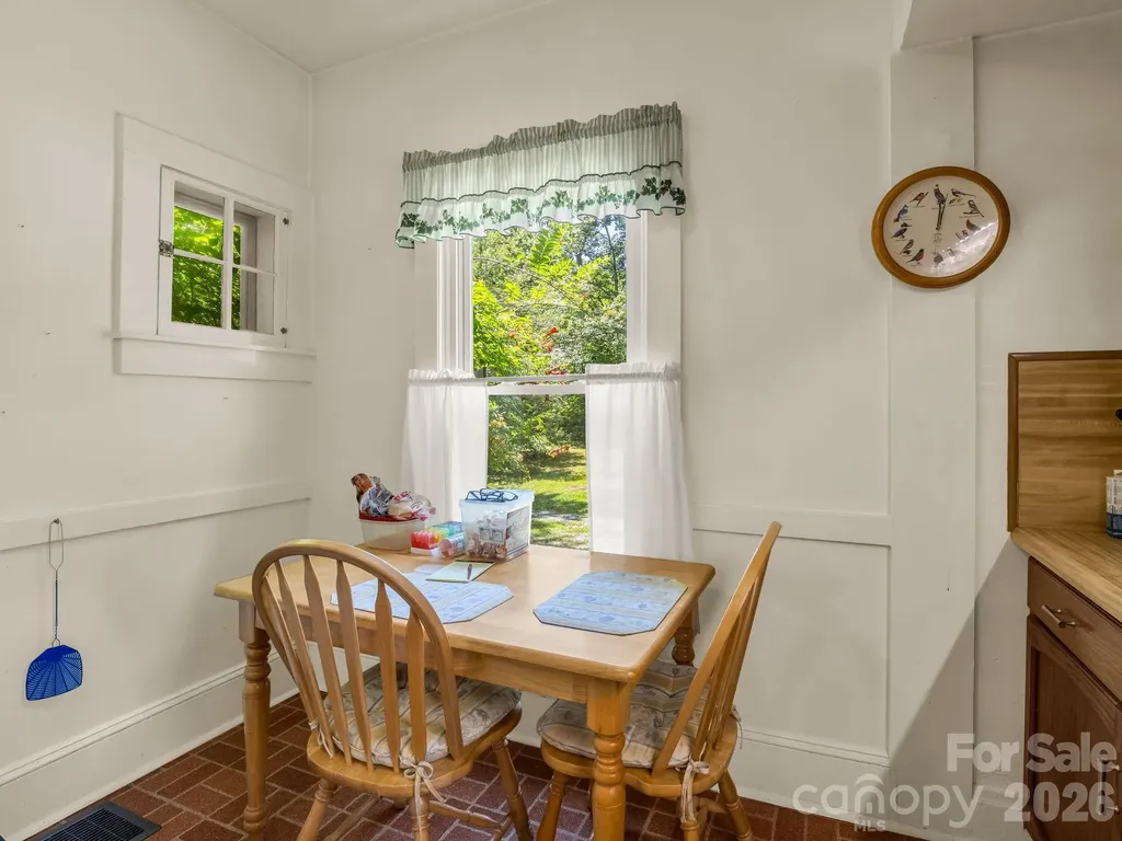 813 Montreat Road Black Mountain NC 28711