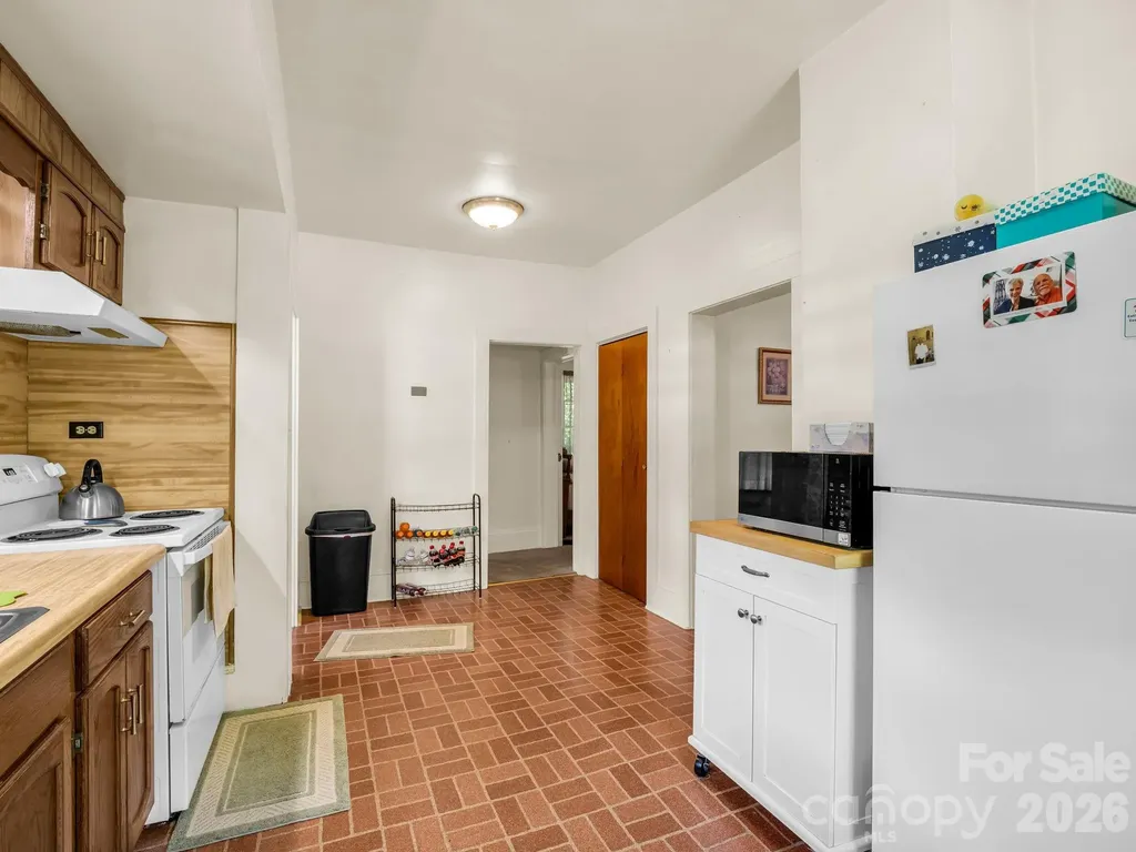813 Montreat Road Black Mountain NC 28711