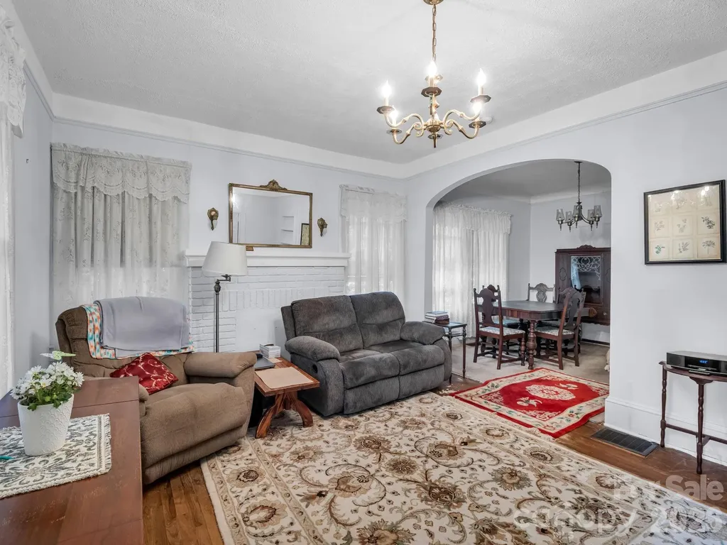 813 Montreat Road Black Mountain NC 28711