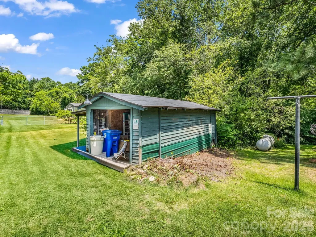 813 Montreat Road Black Mountain NC 28711