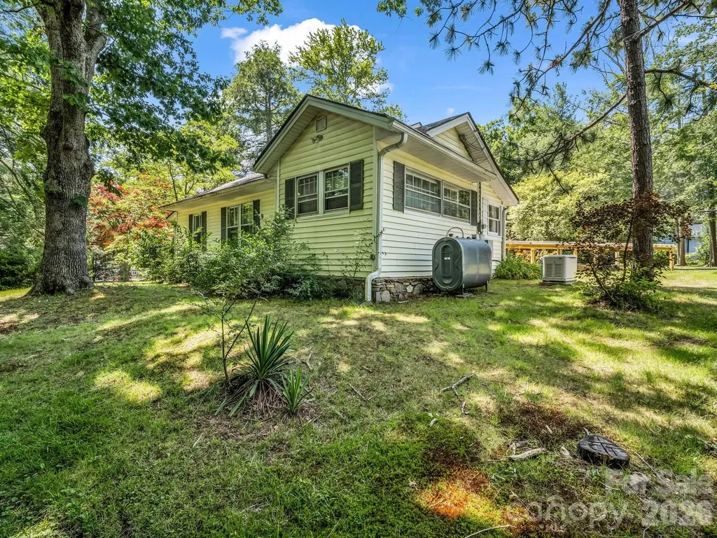 813 Montreat Road Black Mountain NC 28711