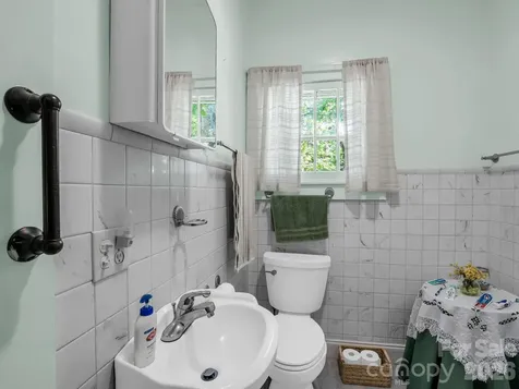 813 Montreat Road Black Mountain NC 28711