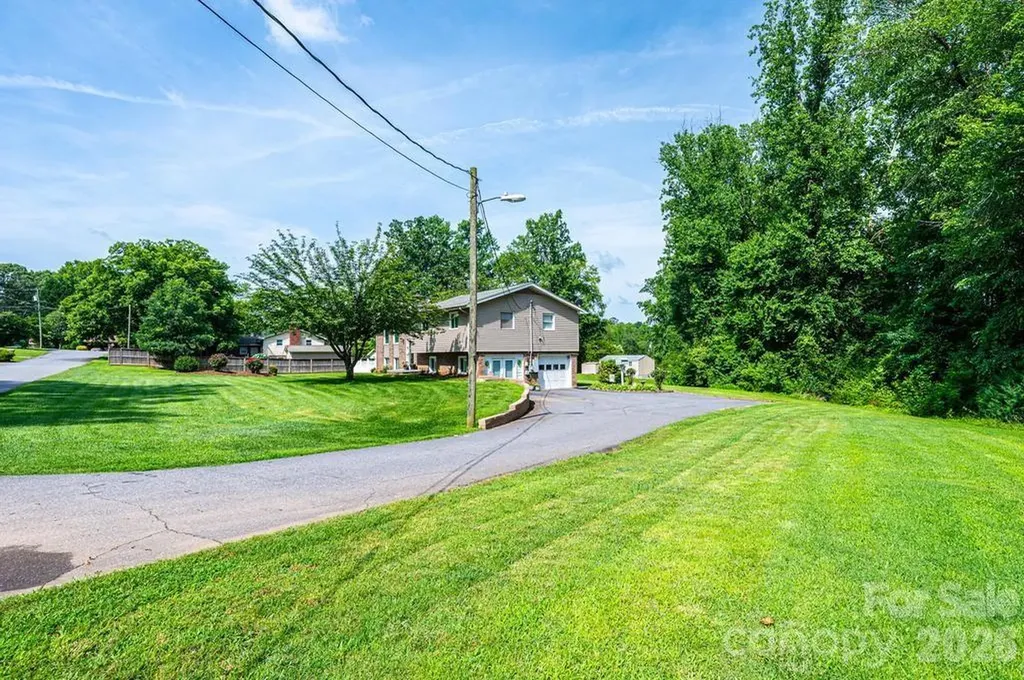 2651 31st Street Court NE Hickory NC 28601