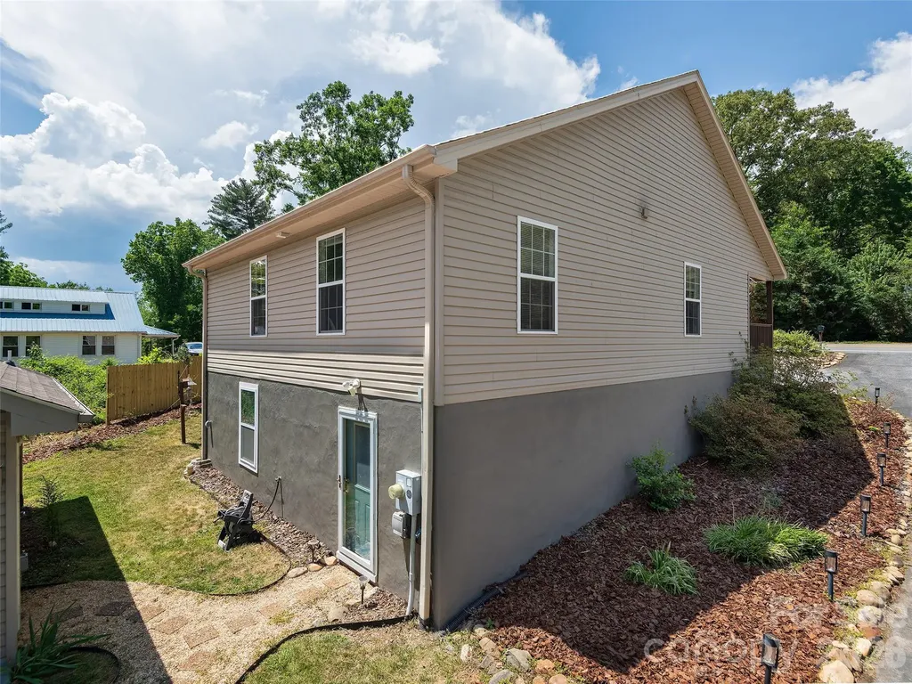 64 Springside Road Asheville NC 28803