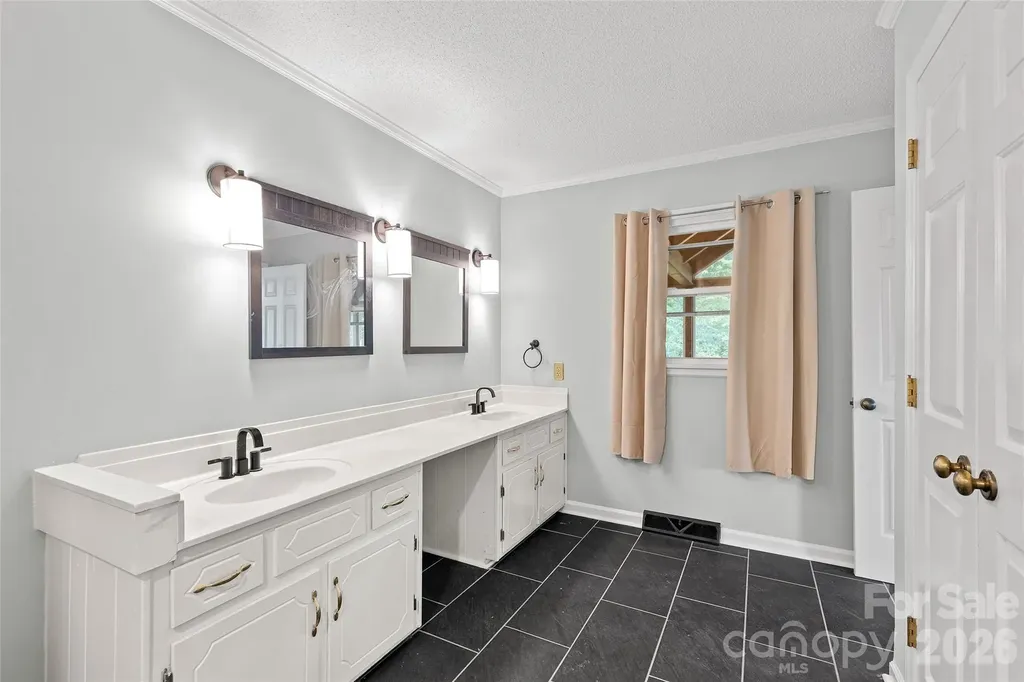 2004 Fountain Lane Stanley NC 28164