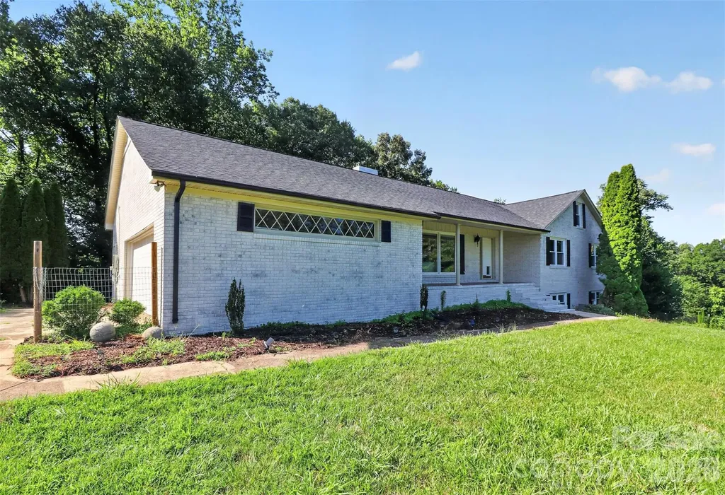 2004 Fountain Lane Stanley NC 28164