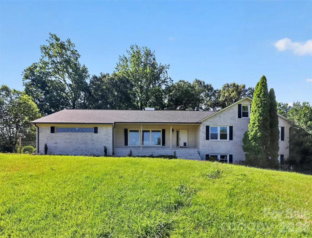 2004 Fountain Lane Stanley NC 28164