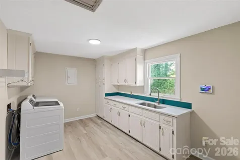 2004 Fountain Lane Stanley NC 28164