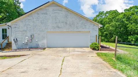 2004 Fountain Lane Stanley NC 28164