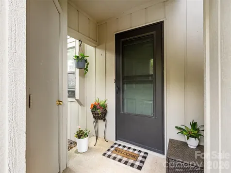 1305 Abbey Circle Asheville NC 28805