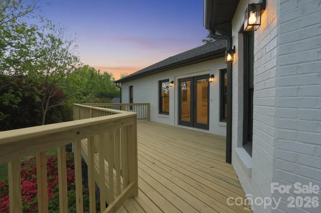 3730 Club House Drive NE Conover NC 28613