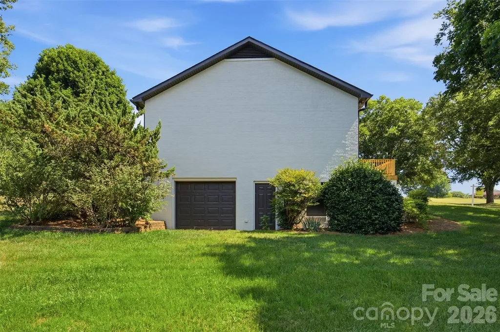 3730 Club House Drive NE Conover NC 28613
