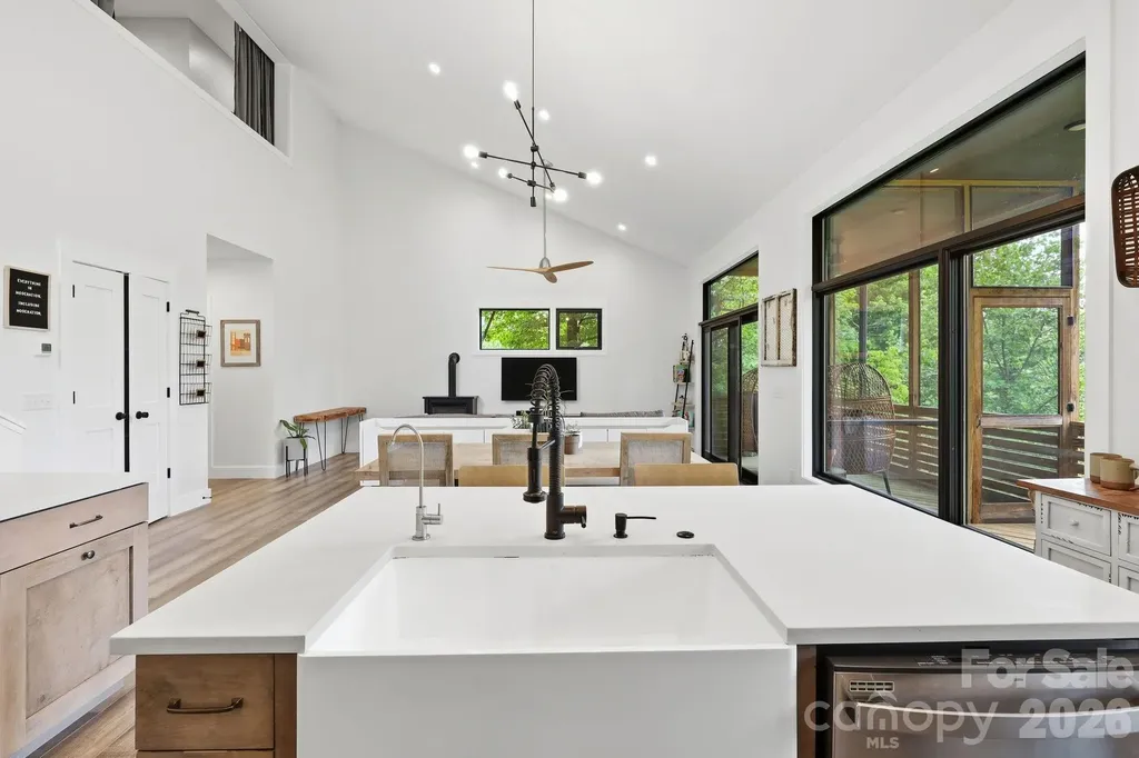 40 Malvern Walk Asheville NC 28806