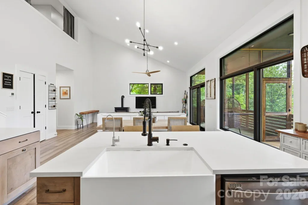 40 Malvern Walk Asheville NC 28806
