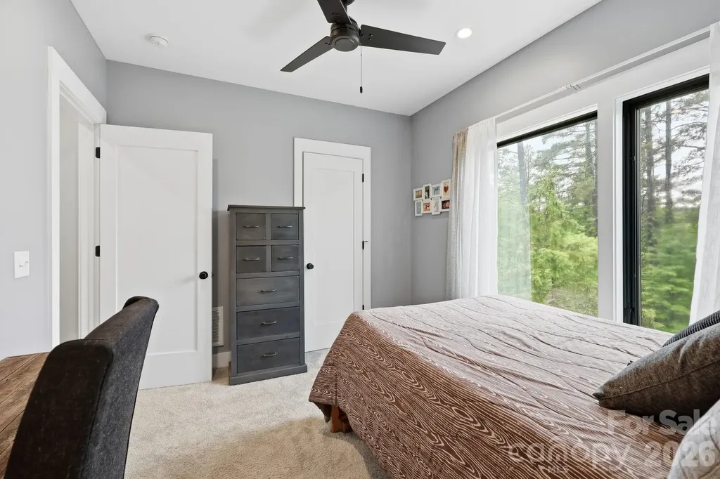 40 Malvern Walk Asheville NC 28806