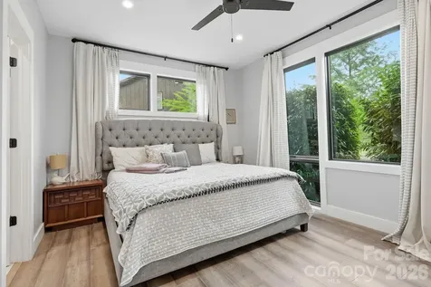 40 Malvern Walk Asheville NC 28806