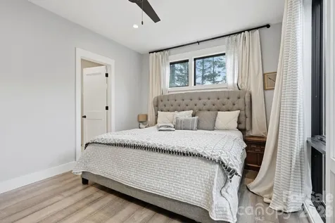 40 Malvern Walk Asheville NC 28806
