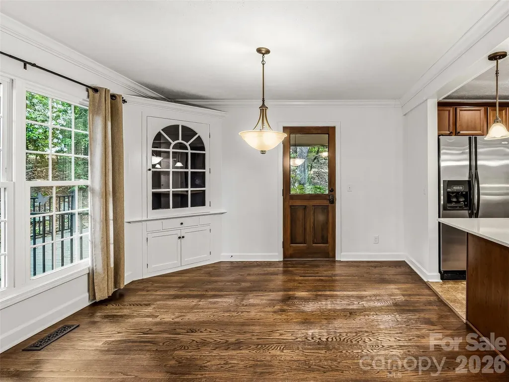 2388 Hebron Road Hendersonville NC 28739