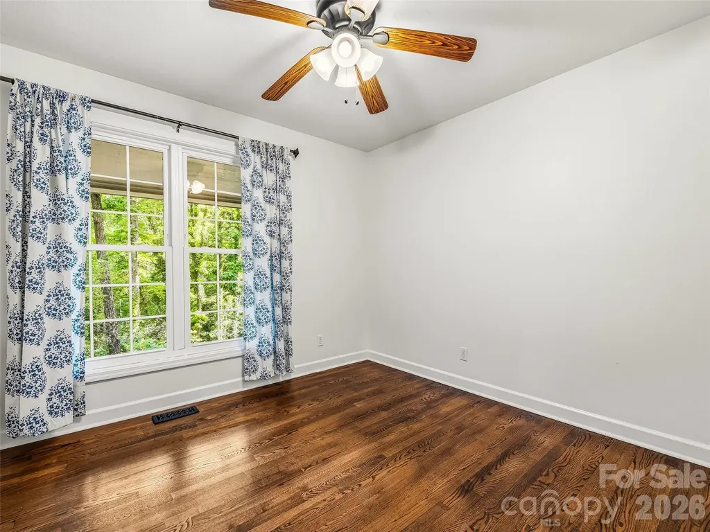 2388 Hebron Road Hendersonville NC 28739