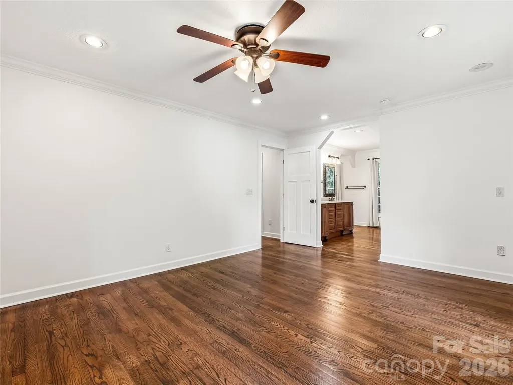 2388 Hebron Road Hendersonville NC 28739