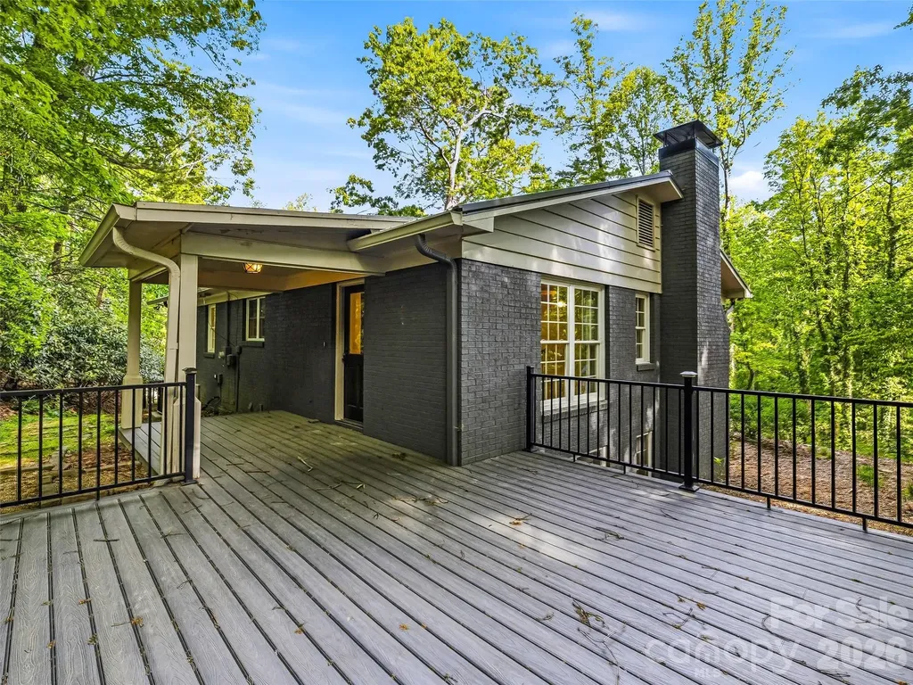 2388 Hebron Road Hendersonville NC 28739