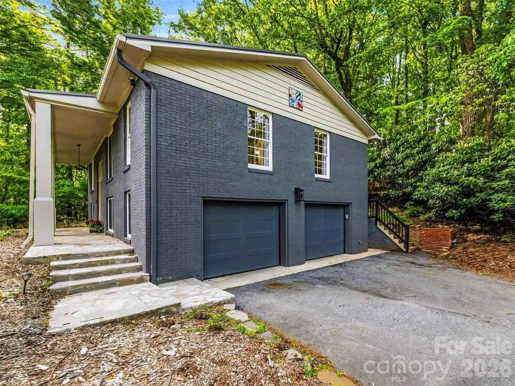 2388 Hebron Road Hendersonville NC 28739