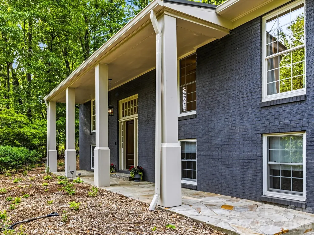 2388 Hebron Road Hendersonville NC 28739