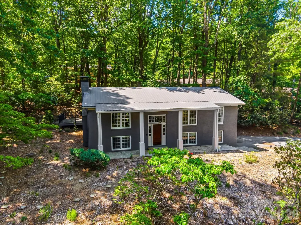 2388 Hebron Road Hendersonville NC 28739