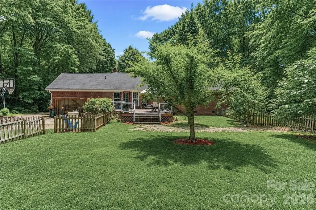 6803 Lowesville Lane Stanley NC 28164