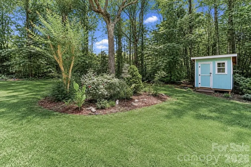 6803 Lowesville Lane Stanley NC 28164