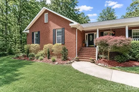 6803 Lowesville Lane Stanley NC 28164