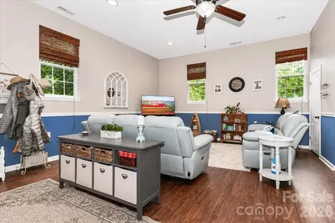 6803 Lowesville Lane Stanley NC 28164